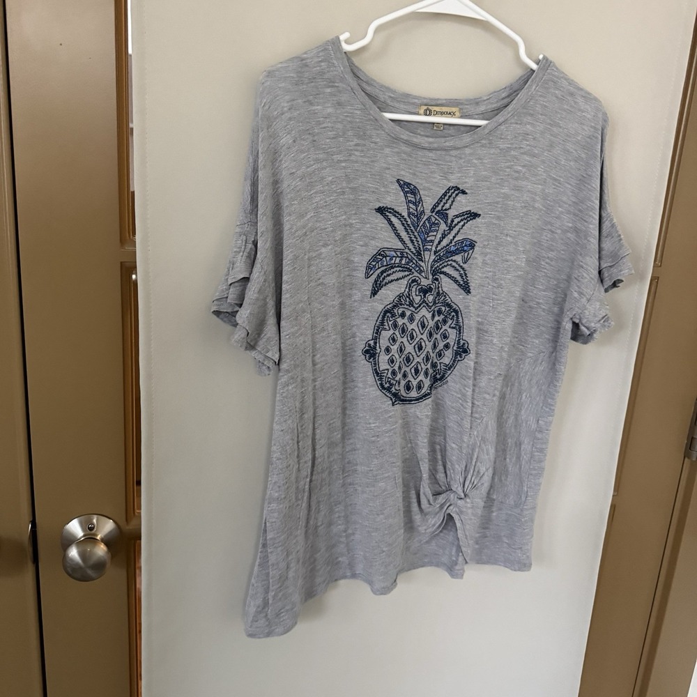 Democracy Womens Large Grey Pineapple Sequins Short Ruffle Sleeve Tee T-Shirt - Picture 2 of 9
